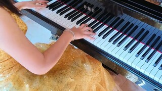 The explosive beauty classical pianist plays the super difficult anime music for the first time - De