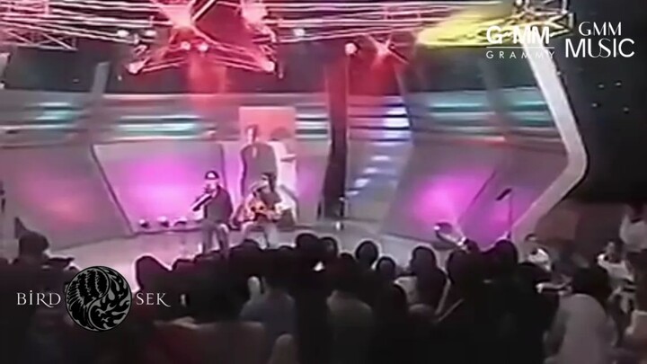 นานเท่าไรก็รอ _ เบิร์ด-เสก [Official Video]