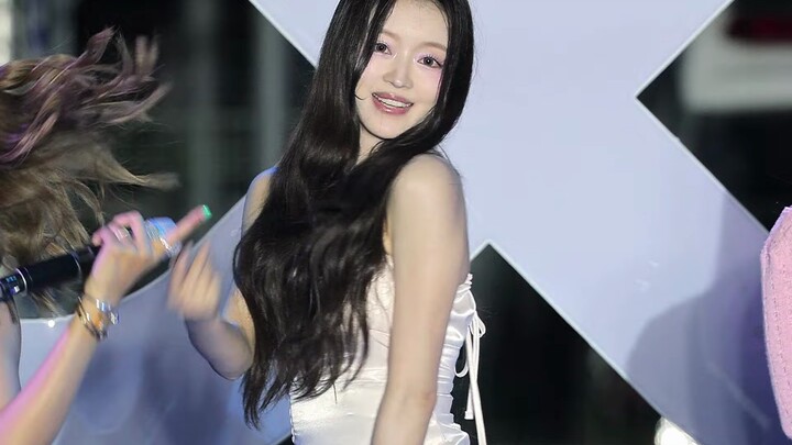 240529 YooA Yeosu EDU DREAM K-POP CONCERT Dolphin Fan Shot