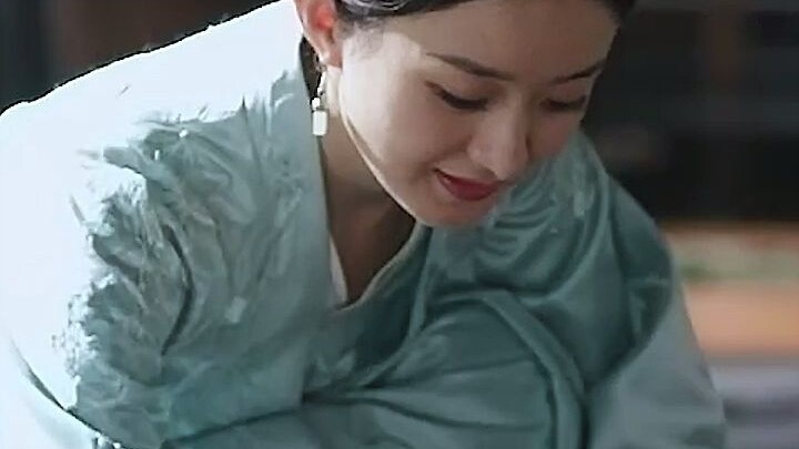 “累的你刚出了月子，就这么声嘶力竭的累一场”