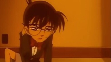 Shinichi's reaction when Ran cries vs Conan's reaction when Ran cries