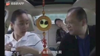 两 极 反 转