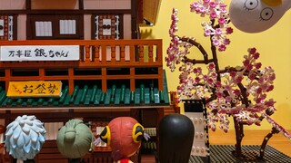 我们用了木头颜料和积木，徒手还原了银魂场景