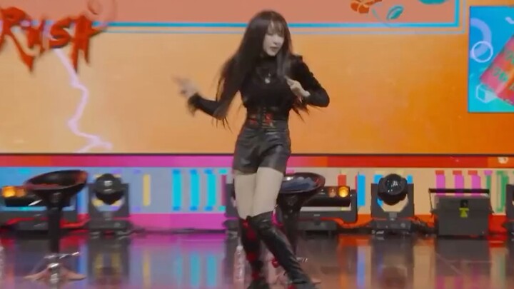 Lee Chaeyeon covers BLACKPINK's pinkvenom
