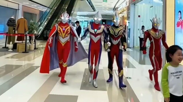 Ultraman came to Earth to look for his teammates.