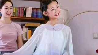 Đẹp như quả đào vào tháng 3
