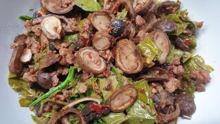 แกงคั่วเห็ดเผาะ Barometer earthstar mushroom curry recipe - Mai's Kitchen