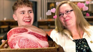 British Highschooler Surprises Mum with Korean BBQ!