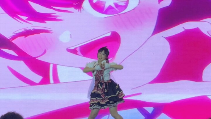 Betapa menariknya koreografi asli dari fader op "Idol Aidoru" di pameran manga!