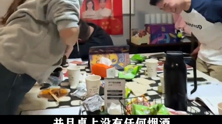 原来在外国人眼里，中国留学生都是爱吃火锅爱写作业的乖宝宝！