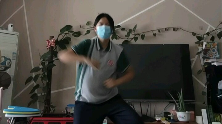 Thi cuối kỳ xong mình phát cuồng và like 20 lần trong nhóm lớp!