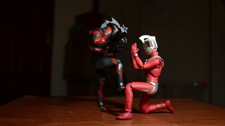 SHF Taro vs. Belia Live Stop-motion Animation Recreates Ultra Galaxy Legend