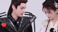ไป๋ลู่# หลัวหยุนซี ว้าว~ ใครเป็นเพื่อนร่วมงานธรรมดาที่สามารถจับแขนและจับผมเปียได้อย่างเป็นธรรมชาติ!