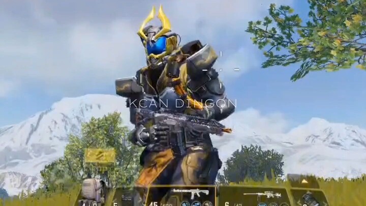 Mask Rider Yellow running from bots in Call of Duty