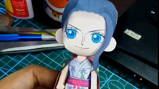 Nico Robin (one piece) Papercraft