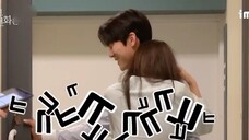 Benar kan? Dengan atmosfir yang kalian berdua miliki, siapa yang akan memberitahu Yoo Yeon-seok bahw