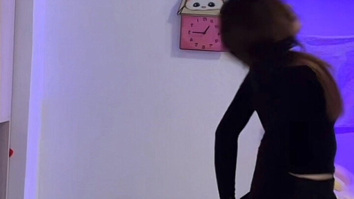 Queen Flower (Chair Dance)