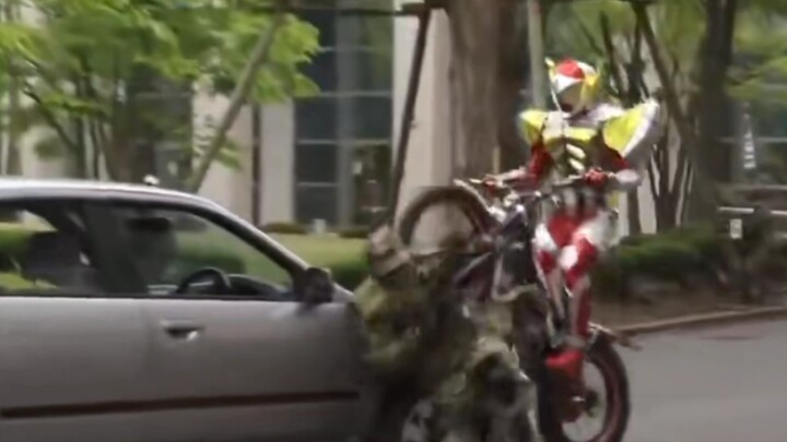 Such a good motorcycle scene, I might never watch it again.
