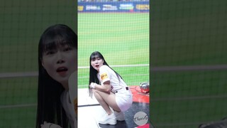 파울볼에 주저앉은 김하나 치어리더 직캠 Kim Hana Cheerleader 240423 |4K