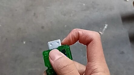 My mother said that it was a big waste to buy a USB flash drive for 18 yuan, but I disagreed.