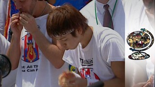 Meet Japan's Champion Hot-dog Eater (2003)