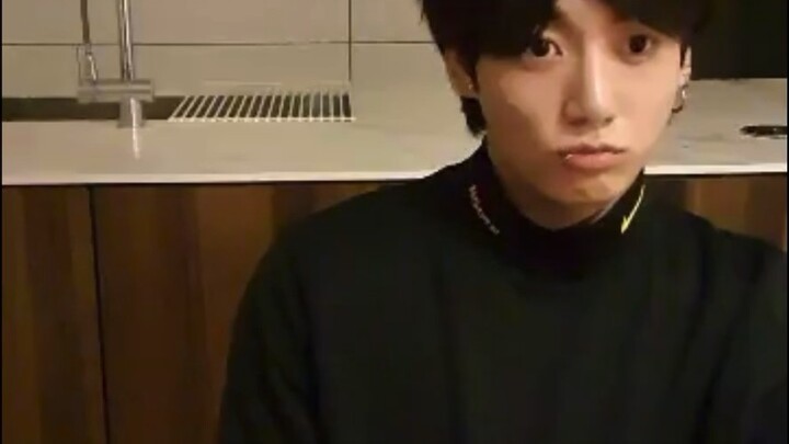 JUNG KOOK VLIVE hát Run BTS