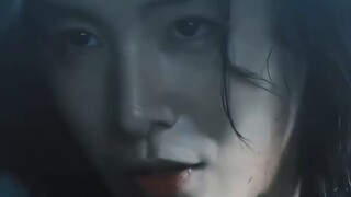 Who knows, I thought he was a newly discovered Korean handsome guy, but he turned out to be one of t