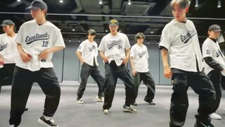 【EXO】新歌Cream Soda棒球服练习室！