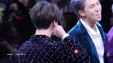 181214 MAMA BTS 방탄소년단 Artist Of The Year JungKook cryingㅠㅠ