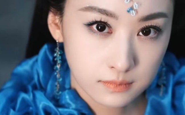 Cahaya Bulan Putih Sejati Kembali. Mu Tingting memerankan Leng Bingxin lagi, dan Chen Zihan memerank
