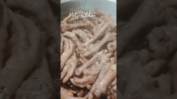 Adobong Paa ng Manok | Chicken Feet Adobo | Met's Kitchen