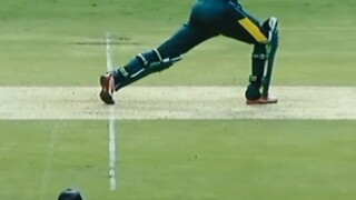 যারা ক্রিকেট কে ভালোবাসেন ভিডিওটা তাদের জন্য৷