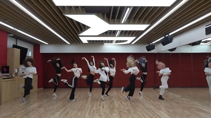 twice再次和黑眼必胜强势合作（魔法编舞 FANCY BUBBLE）