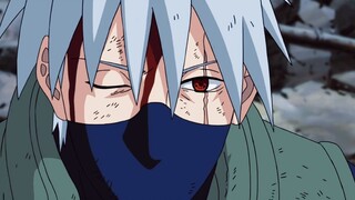 Atribut aneh Hatake Kakashi