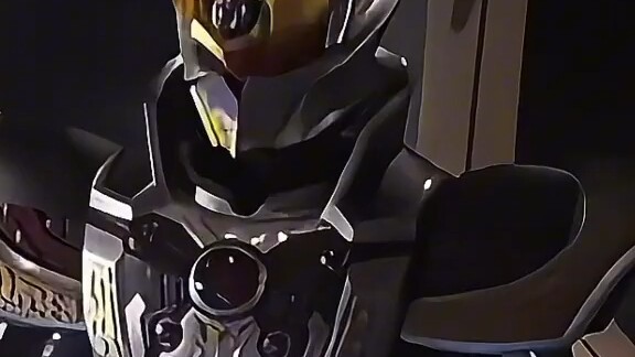 The Emperor Armor has the appearance of an emperor, the Shura Armor has the demeanor of a king. Yata