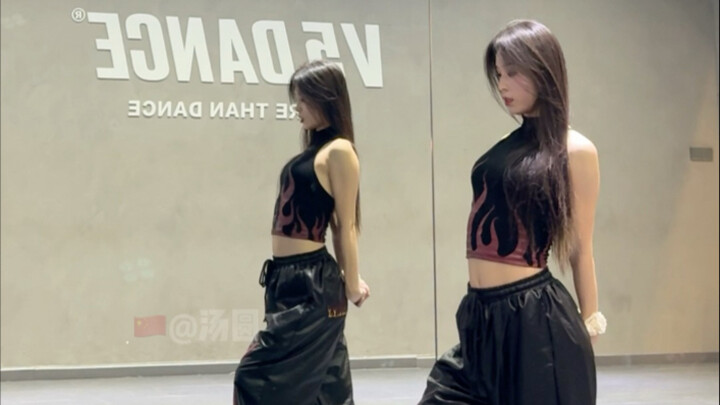 《SAD GIRLZ LUV MONEY》新的一年继续做爱钱女孩！