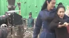 Behind the scenes: Xu Kai "steals a kiss" on the set, Bai Lu acts coquettishly: Director, this is no