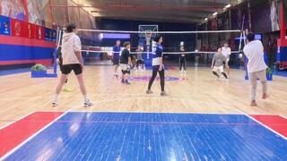 In a volleyball game, I encountered a high-level men's volleyball team from Fudan University. His sp