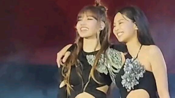 Sweet JENLISA😍