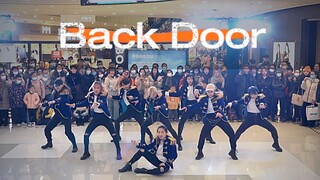 【Sing Along Group】Free Shipping Area | Kill! Crazy! Back Door's ultimate cover dance at the beginnin