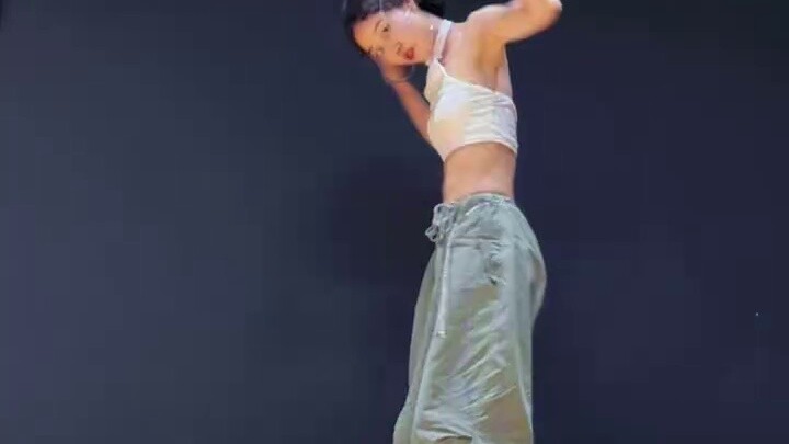 Full body exercises | Can you do frame footwork extension wave isolation? Come and test it!