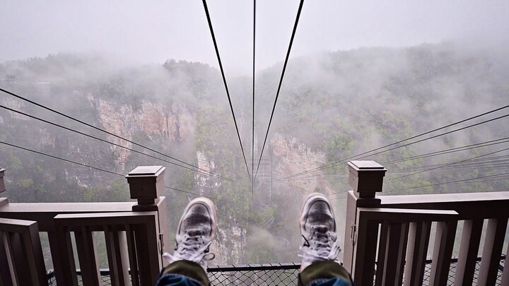 Vận động|Góc nhìn người chơi zipline ở độ cao 100 mét