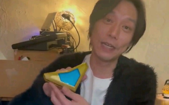 Takeshi Yoshioka plays with the 25th anniversary UR Sapphire cone