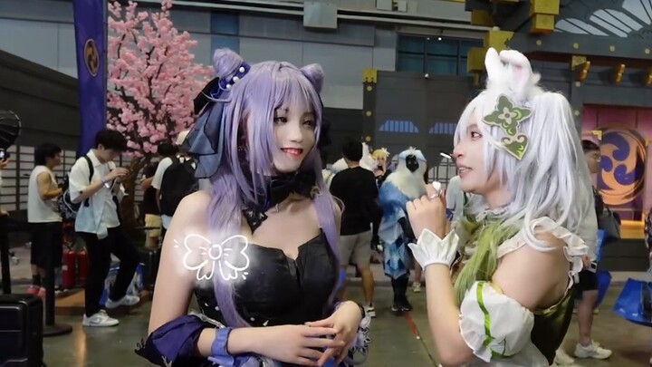 Genshin Impact fes challenge to poop with 100 cosplayers, but the Shanghai aunt brought a spittoon j