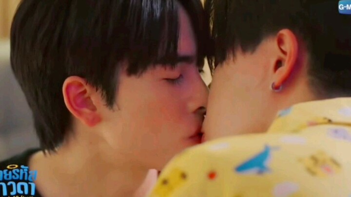 KISS ME...