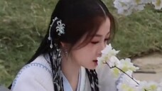 ชวงหยูประสานนิ้วของเขาและมองดูกันนับพันปี บรรยากาศอันแสนหวานก็ระเบิดออกมาจากหน้าจอ~