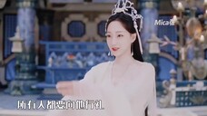“所有人要向他行礼,而他只为她行礼”