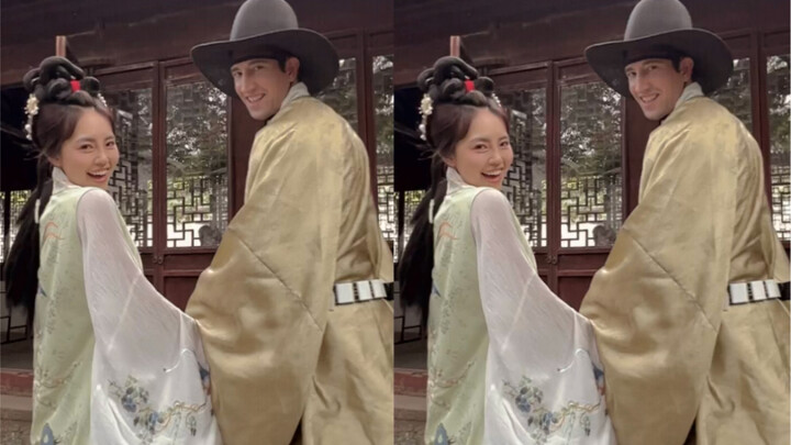 Wearing Hanfu, you are our authentic Chinese son-in-law! The first time I wore Hanfu, TJ was wowed b