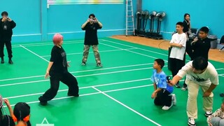 First time in China! Silver-haired girl master class - Chengdu MK dance studio - first lesson