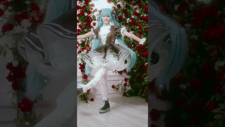 #shorts Miku 39's Giving Day #cosplay #vocaloid #hatsunemiku